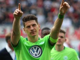 Geht auch weiterhin für den VfL Wolfsburg auf Torejagd: Nationalstürmer Mario Gomez.