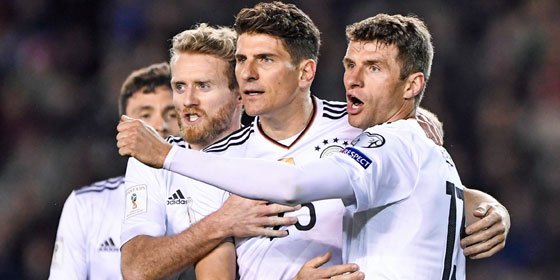Drei Mann, vier Tore: Schürrle, Gomez und Müller trafen für die DFB-Elf.